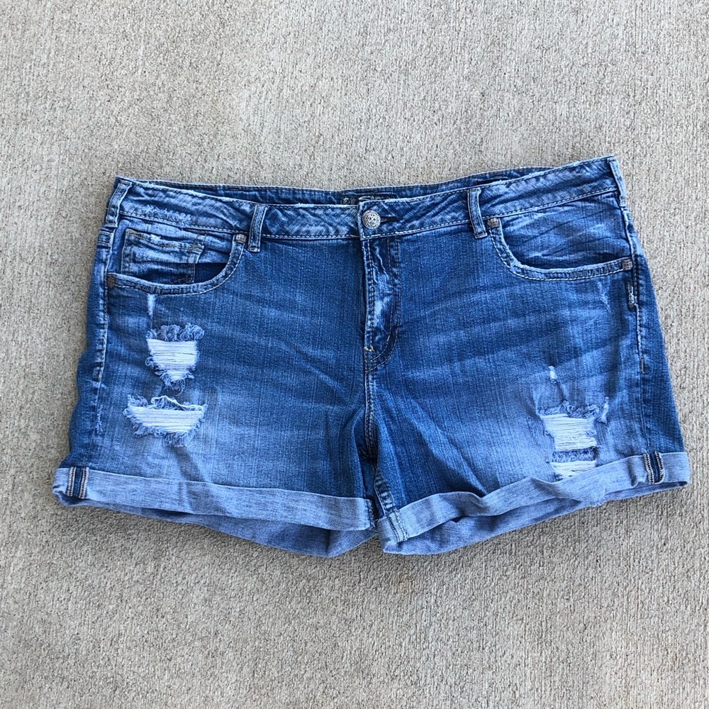 Silver Jeans | Boyfriend Classic Short PlusSize 24